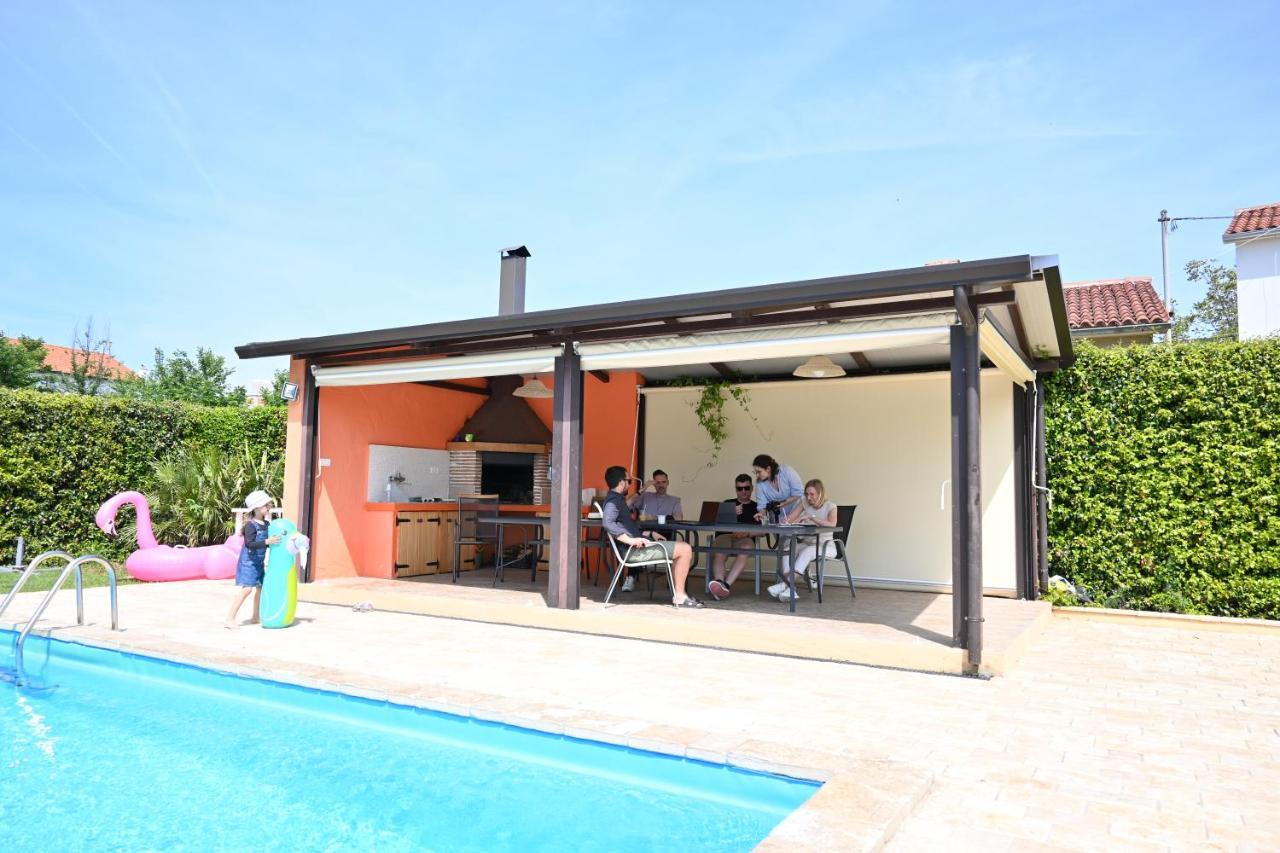 Villa Antonci-18, Pool, 3 Houses, Jacuzzi, Private Territory Antonci  Extérieur photo
