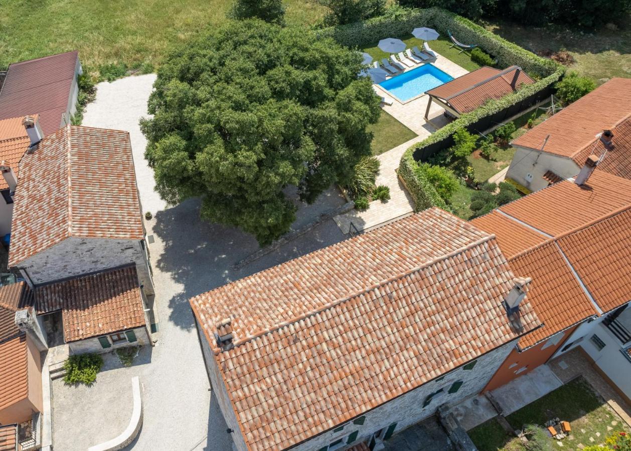 Villa Antonci-18, Pool, 3 Houses, Jacuzzi, Private Territory Antonci  Extérieur photo
