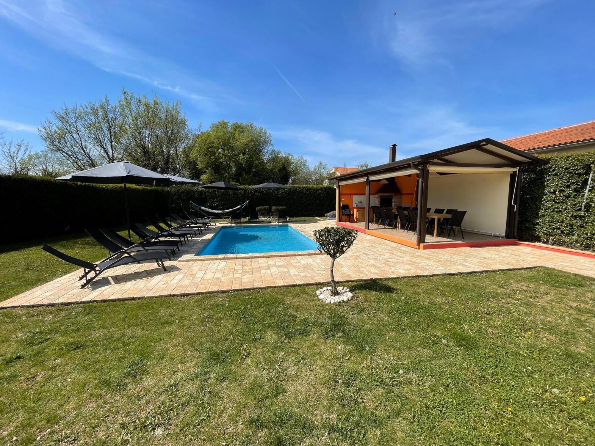 Villa Antonci-18, Pool, 3 Houses, Jacuzzi, Private Territory Antonci  Extérieur photo
